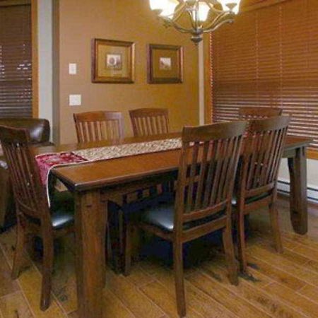 Snowbird Lodge Westbank Экстерьер фото