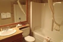 Snowbird Lodge Westbank Экстерьер фото